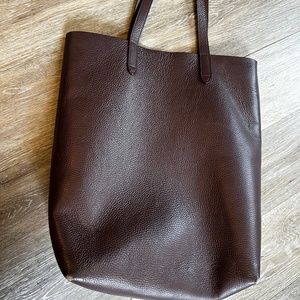 Cuyana Tall Structured Pebbled Leather Tote